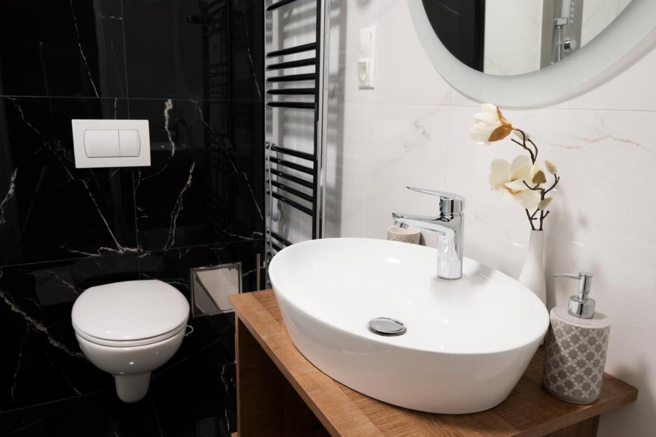 Hotel Dszsu Тренчьянске-Тепліце Екстер'єр фото