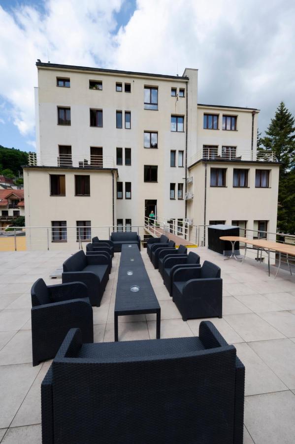 Hotel Dszsu Тренчьянске-Тепліце Екстер'єр фото